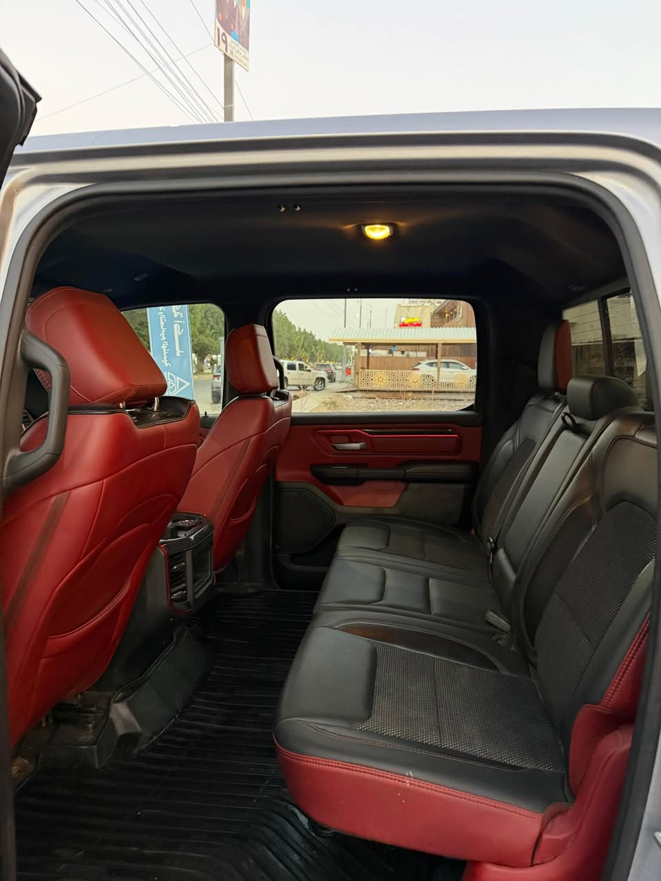 دوج رام (rebel)
السيارة رقم بغداد تحويل مباشر 
حادث فقط تبديل بنيد 
مواصفات (الريبل)  المعروفه فول مواصفات
السيارة جاهزة من كلشي وهواي صارفين عليه اضافات 
السعر المطلوب 285 وبي مجال

***********
‭٠٧٨٦ ٢٤٥ ٢١٤٤‬ Singapore
