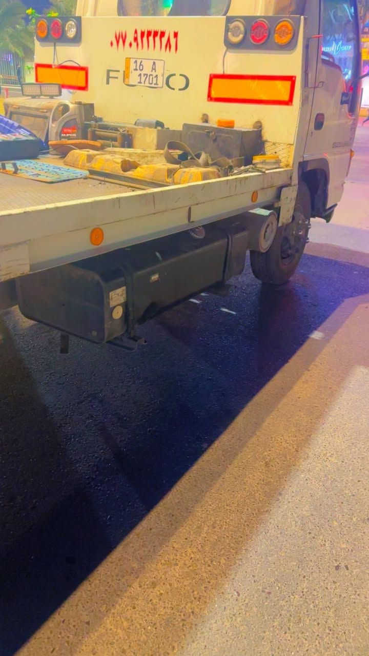 السلام عليكم يوجد سيارة للبيع ازوزة موديل 2005 رقم انكليزي مكتوبة بلسنوية حمل 6برغي طول البدي 6وربع محرك كير اكسل شرط الشروط رقم مميز (القادسية)للاستفسار الاتصال على الرقم ***********
