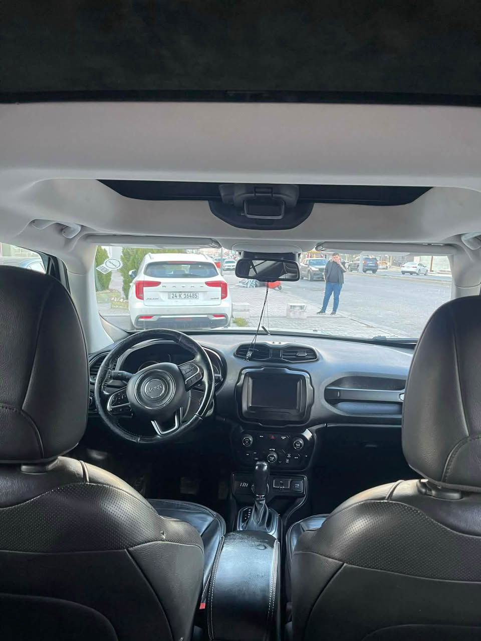 چيب Renegade موديل 2020 سياره فول فوله قطعه و نيف سبخ بي داخلي بي ارباك كيرو و مه كينه ب شه رتن سعر 140 و مجال تبديل ژي دكه ين تله فون ***********.يان *********** دهوك, العراق
