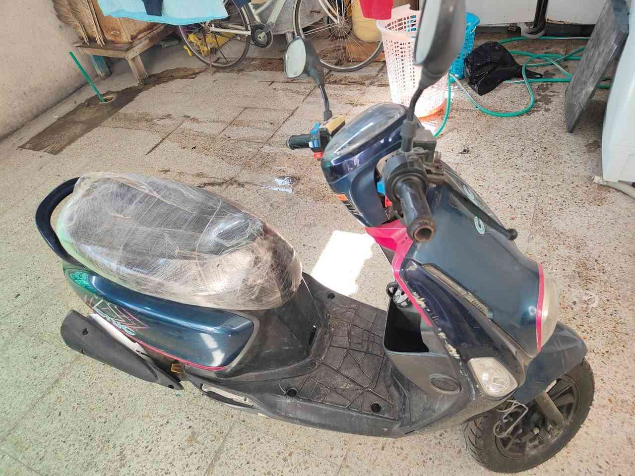 دراجه بوليس مديل ٢٣ دراجه نكره سلف هندر شغال كلشي شغال بيه كفاله السعر ٦٥٠ وبيه مجال قليل العنوان البصرة كرمة علي اللطيف رقمي *********** البصرة, العراق
