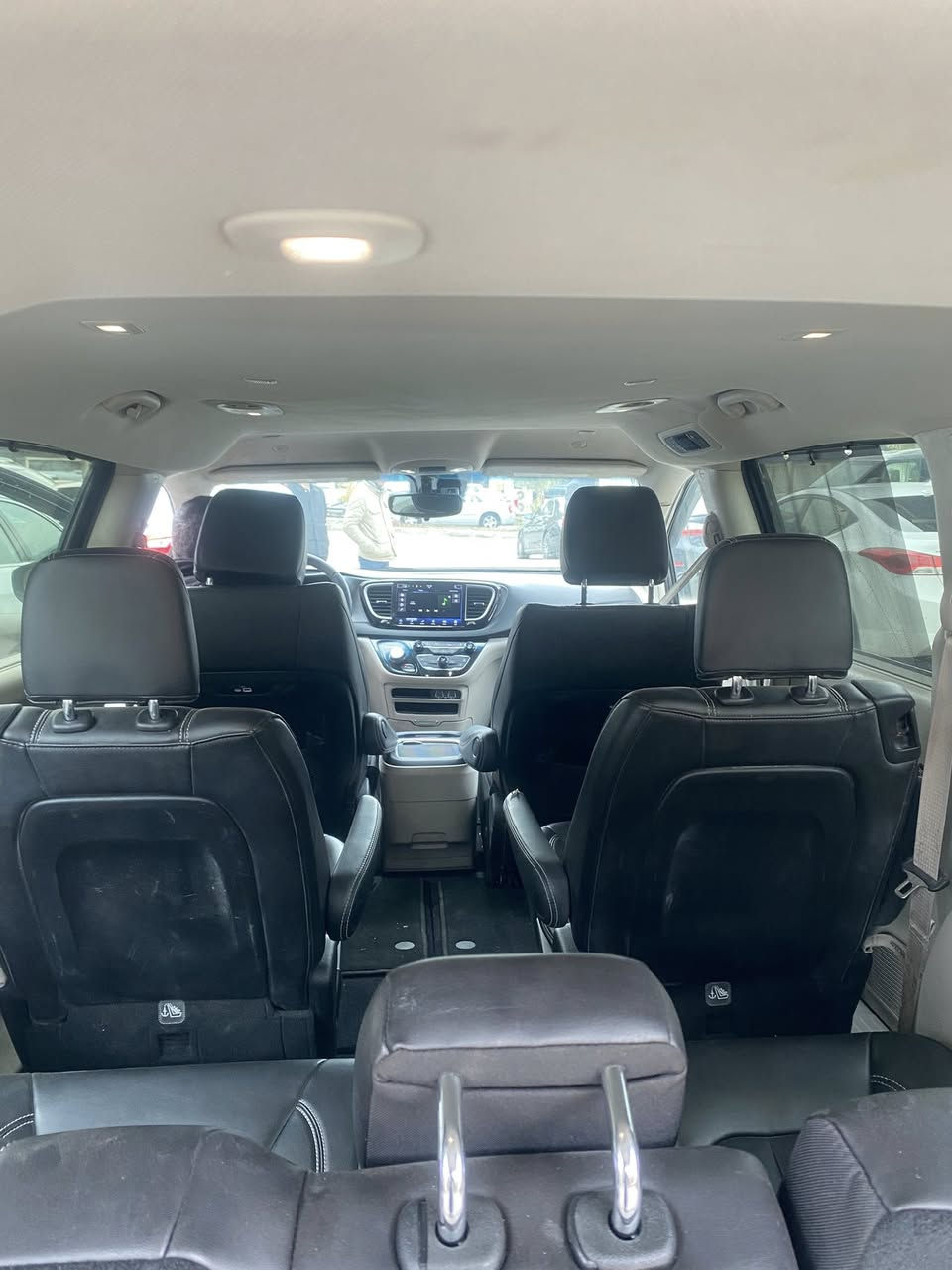 السلام عليكم
كرايسلر باسفيكا 2023

‏V6;; 3.6L

ماشيه 39000الف

 المواصفات

ابواب كهربائية (شفط)

صندوق كهربائية 

هند بريك بصمه

كشنات جلد

تبريد ثلاث قطع 

حساسات.

نقطة عمياء

تحديد مسار

رادار جانبي

كشنات سياحي

مانع انزلاق

كير ماوس 9نمر

باقي المواصفات معروفه

 

السيارة بدون رقم تترقم شمالي فقط 

سياره صبغ حزام ابيع صبغ عام 

السعر 153 قابل للتفاوض

مكان السياره محافظه دهوك 

 للتواصل  

***********
