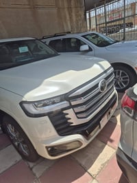 لاندكروزر هايبرد • ٢٠٢٥ • زيرو vx