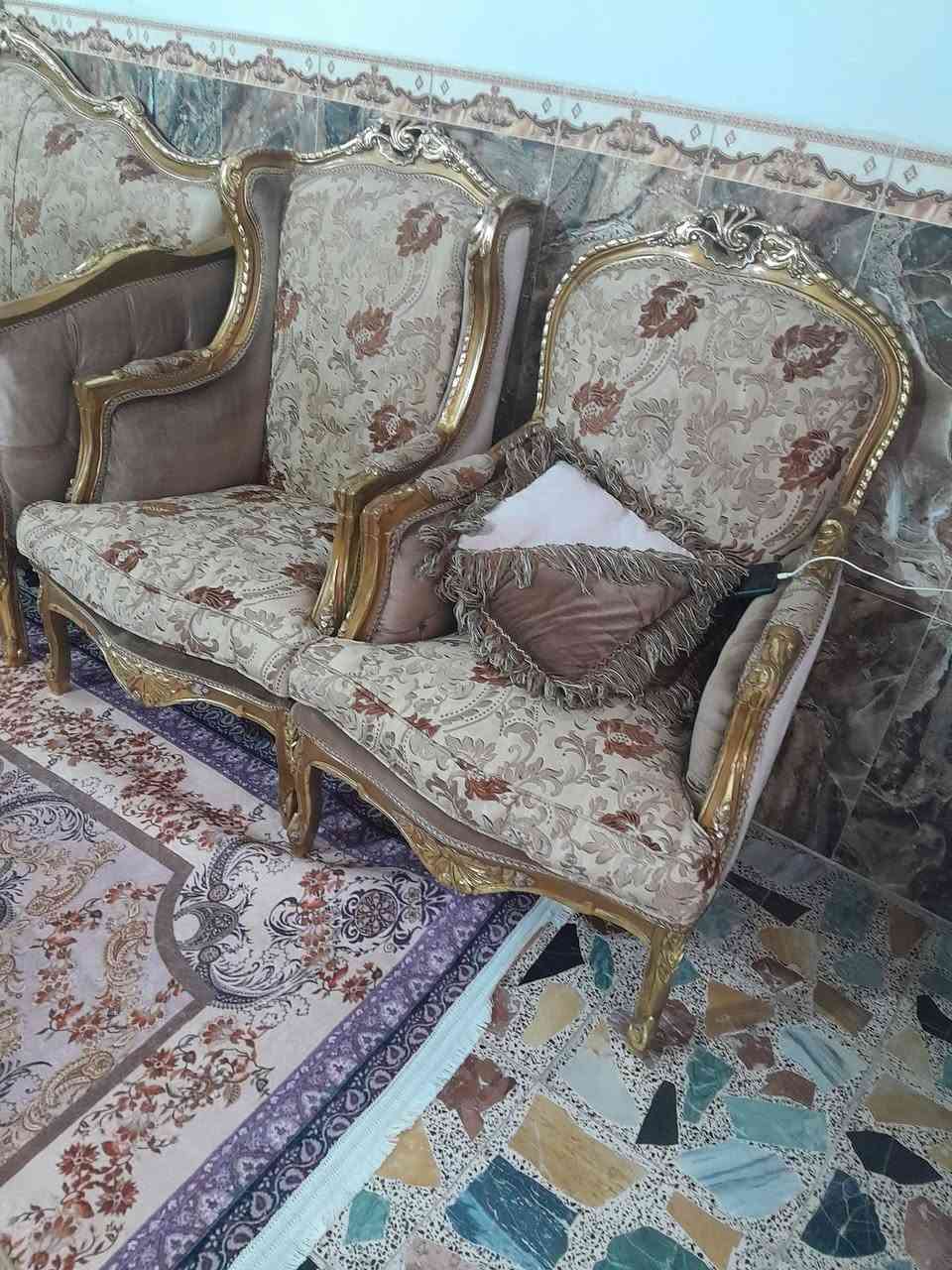 تخم ملكي ١٠ مقاعد مع طبله وسطيه مثل ما موضح بلصور والفديو. نظافه ٩٠ بل ١٠٠.  مكاني بغداد الغزاليه  للإستفسار خاص


**إذا كنت صاحب هذا الإعلان وتريد حذفه لأي سبب، رجاءا أرسل رسالة إلى الدعم الفني**