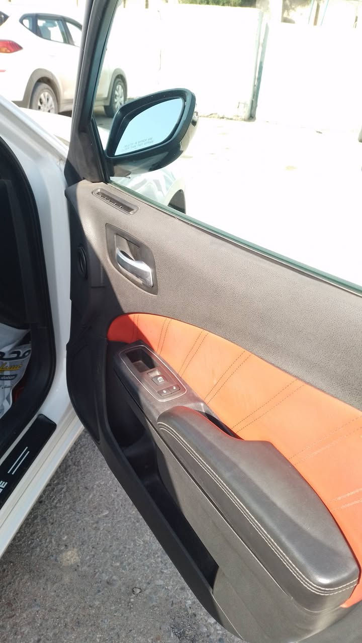 جاجر موديل ١٨ وارد كندي كلين بيها هذا لمأشر عليه بلسونار sxtموجوده في بغداد رقمي ***********سعرها ٢١٠
