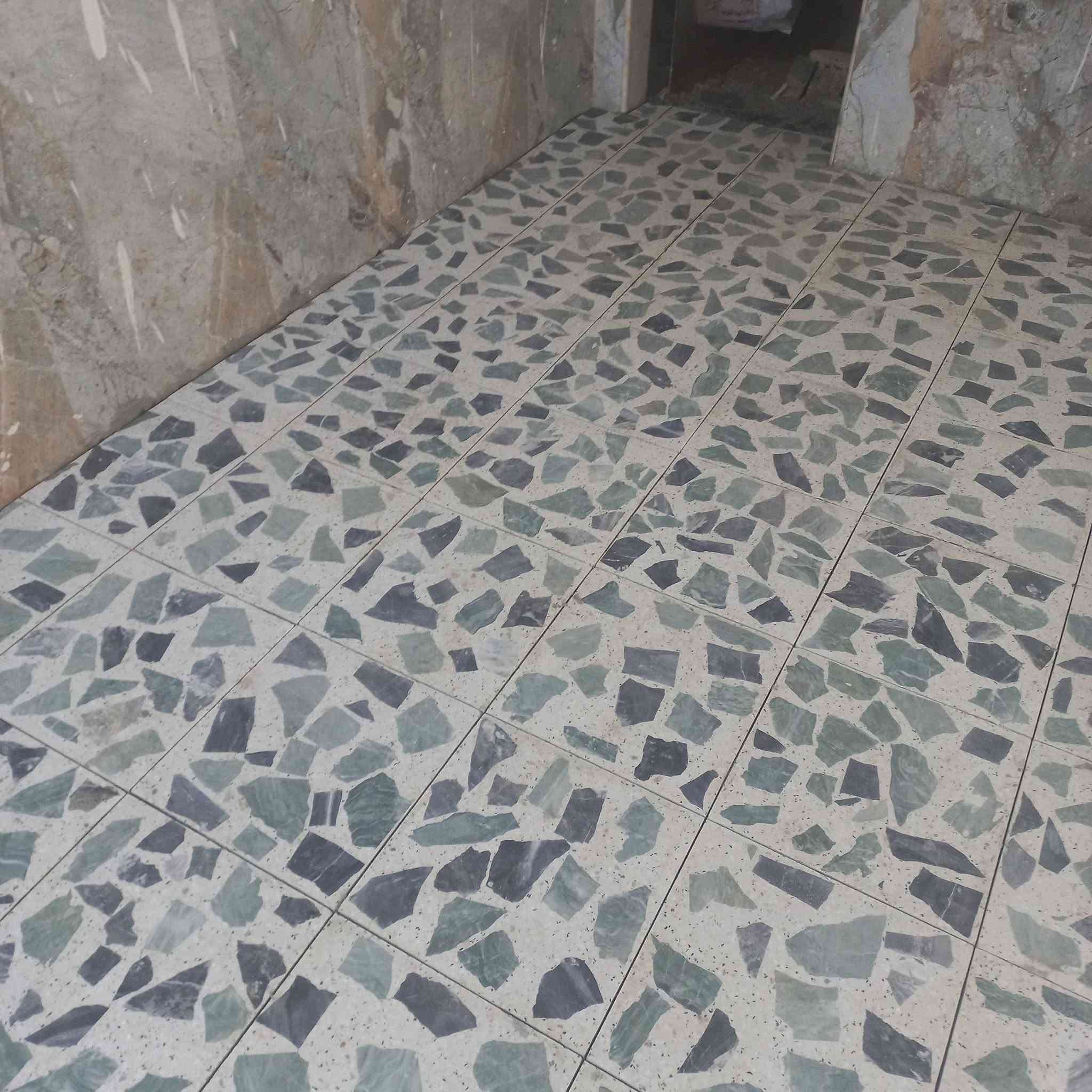السلام عليكم خلفه سيراميك بورسلين كاشي متفرغ حالين ***********
عباس
