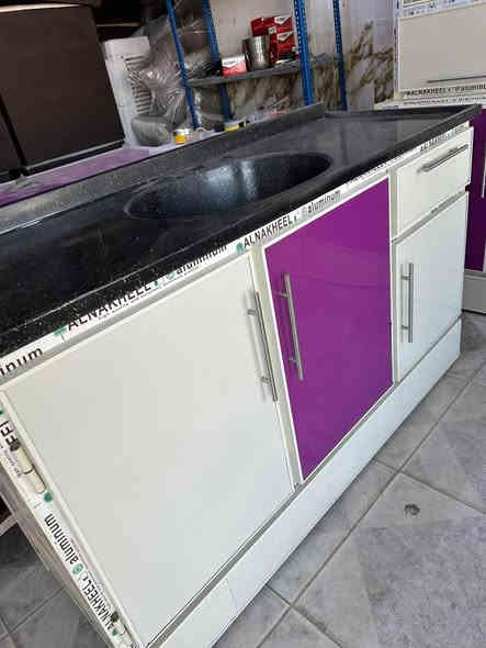 سنك مرمر مختلف الاحجام 

التاميم ركن آلمدينه معرض أثاث بيم
***********
