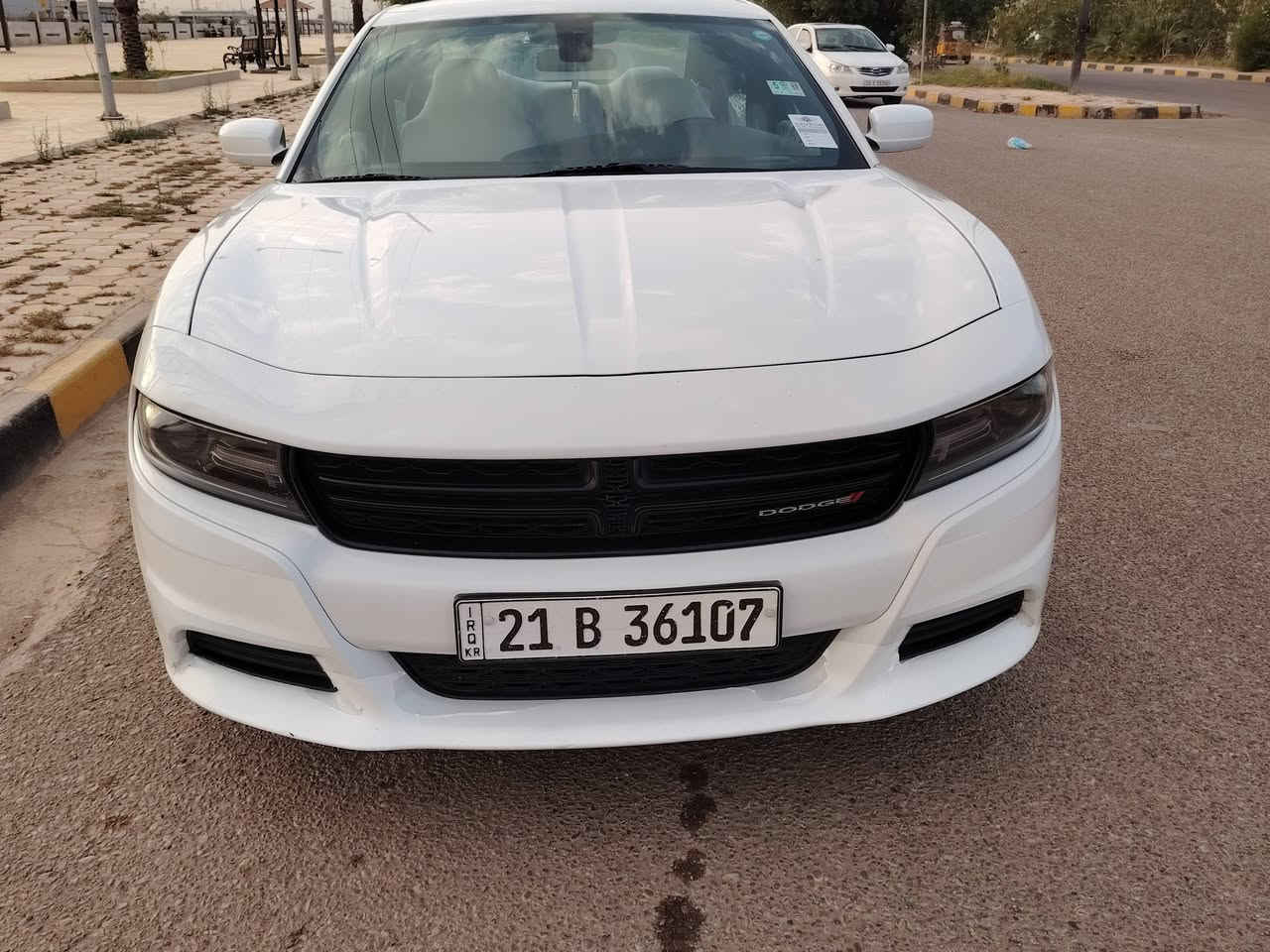 السلام عليكم البيع جارجر موديل 19 كفاله عامه رقم وسنويه جديد بيه ٣ مكنات بارد كلش زغار الباقي كفاله لا صبغ ولا فتح حدايه وتخم تايرات كله جديدة ماشيه 85ميل حقيقي سعر تصال ع رقم ***********
