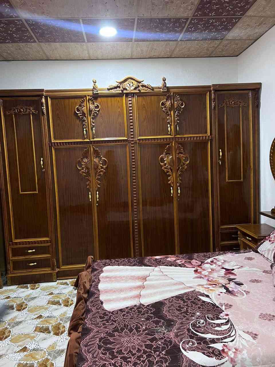 سلام عليكم يوجد غرفه خشاب حطاطه مستخدم شي قليل نضافه فول الفول 100٪الاستفسار على هاذه الرقم ***********بي واتساب
