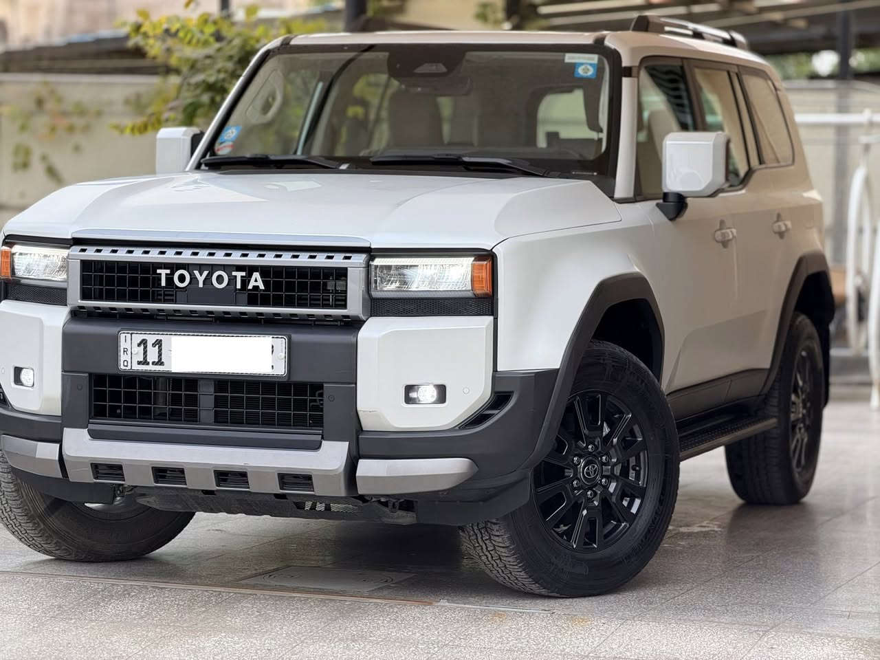 سلام عليكم.... اخوان عندي برادو 2024  (R3)استلام شركة ساز ماشيه 24 الف فقط  وبالضمان لون ابيض رقم بغداد بأسمي وتحويل مباشر  السياره مكفوله من كلشي ومغلفه بالكامل ابيض طافي سعرها 49800$ واي استفسار هذا رقمي *********** 
مواصفاته 
سلايد 
كشنات جلد وكهرباء لون بيجي 
باب خلفي كهرباء 
فور ويل 
سبعه راكب 
ثلاجه 
انظمة قياده 
لايت زنون
