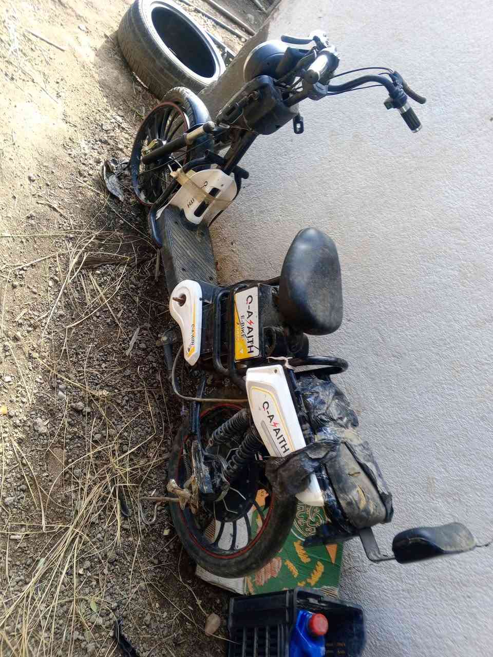 السلام عليكم بايسكل شحن للبيع بايسكل شغال بطاريات نظيفه ست بطاريات اربع سرع السعر 150 وبي مجال طويريج‏‪***********‬‏
