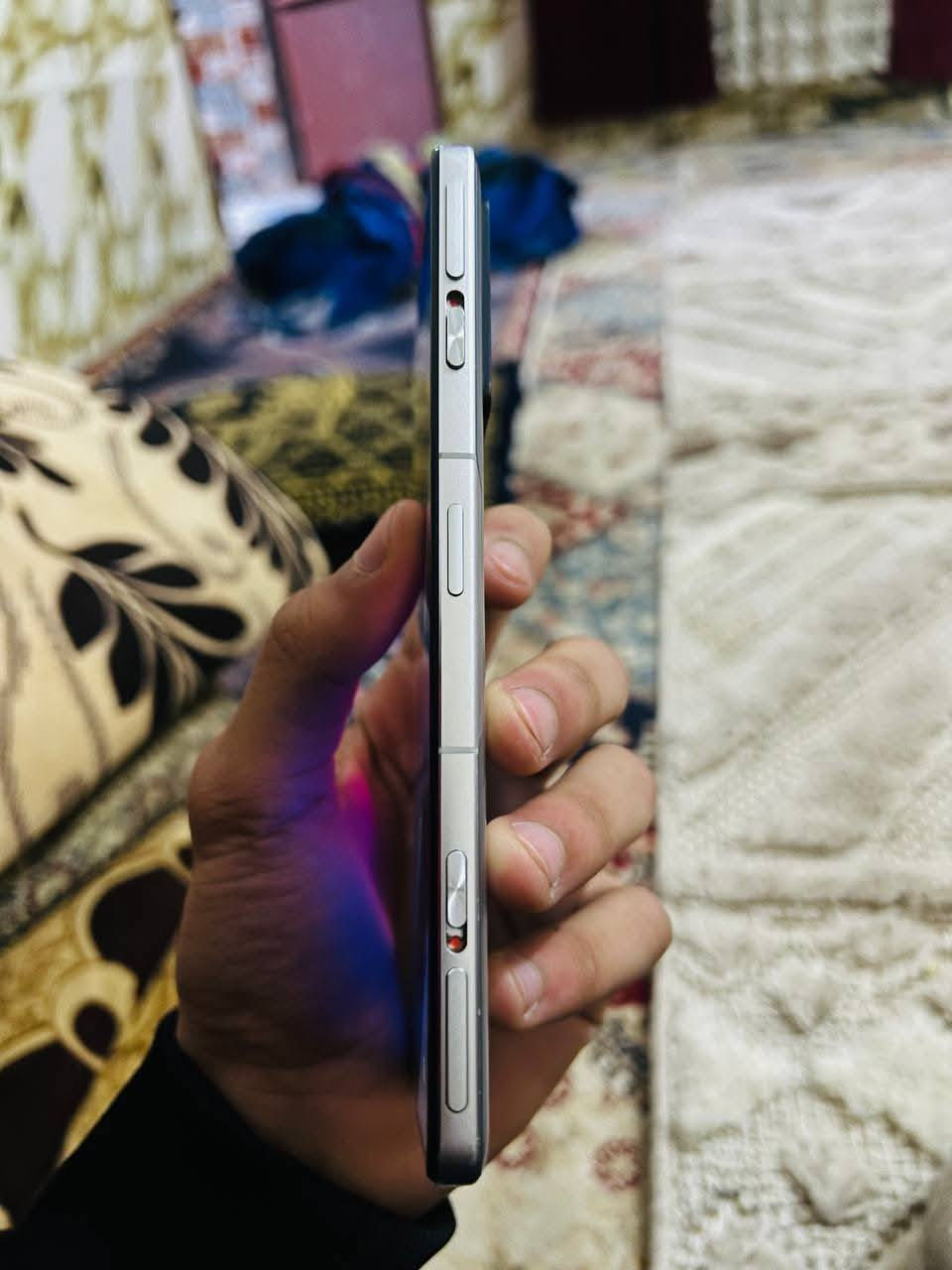 السلام عليكم   جهاز POCO F4 GT
ذاكره 256 رام 12 
معالجة سناب دراكون 8جين 1
جهاز نضافه90/100 بي شفتات للالعاب⭐ غراض شاحنه 67واط وتوصاله  
الجهاز لون فضي وبي فطر بل ضهر ما مآثر ابد عل جهاز مكفول من كلشي + بي موصل شاحنه ويا + بي فريز راح تجي ويا+هدفونات اصلية وياه+بي اصابع بوبجي من شركه انفنكس وللعلم الضهر بي الوان مميزه تفعلها من الضهر…  السعر  220 وبي مجال حك الجيه بيع فقط مكاني ديوانيه قضاء السنية متواجد ماسنجر او واتساب ***********
