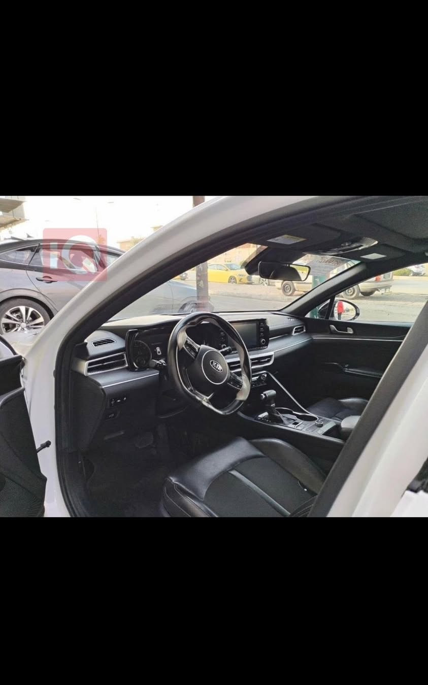 السلام عليكم 
K5 كيا موديل :2021 🔥
اللوان :ابيض 

سعر : 185 
حجم المحرك : 1600
سياره كامله و جاهزه دينار مصرف مابيها ✅
ملاحظة السيارة : فقط جملغ الامامي و وربع بوند صبغ بدون دواخل 100% وموضح في الصوره

ارباگ بلادي

المواصفات : gt line
‌‎بصمة ابواب 
‌‎بصمة تشغيل 
تشغيل عن بعد : Remote Start
‌‎شاشة كبير‏
اوتو هولد :    Auto Hold
اوتو ستارات : Auto Stard 
رادار امامي (تحديد مسار)
‌‎رادار جانبي (نقاط عمياء)
‌‎رادار خلفي (التحذير من الاصطدام)
‌‎حساسات امامي
‌‎حساسات جانبي 
‌‎حساسات خلفي 
نظام : Eco
نظام : Normal
نظام : Sport
تحكيم ستيرين
ستيرين هيتر
كشنات كهربائي 
كشنات هيتر
تبريد لمس
تبريد مركزي
لايتات ليد وعدسة زينون 
بكلايتات LED

وبعد هواية مواصفات…

‌‎تفاصيل اكثر الاتصال علی ارقام التاليه 
***********
‏ WhatsApp 

عنوان📍الموصل
