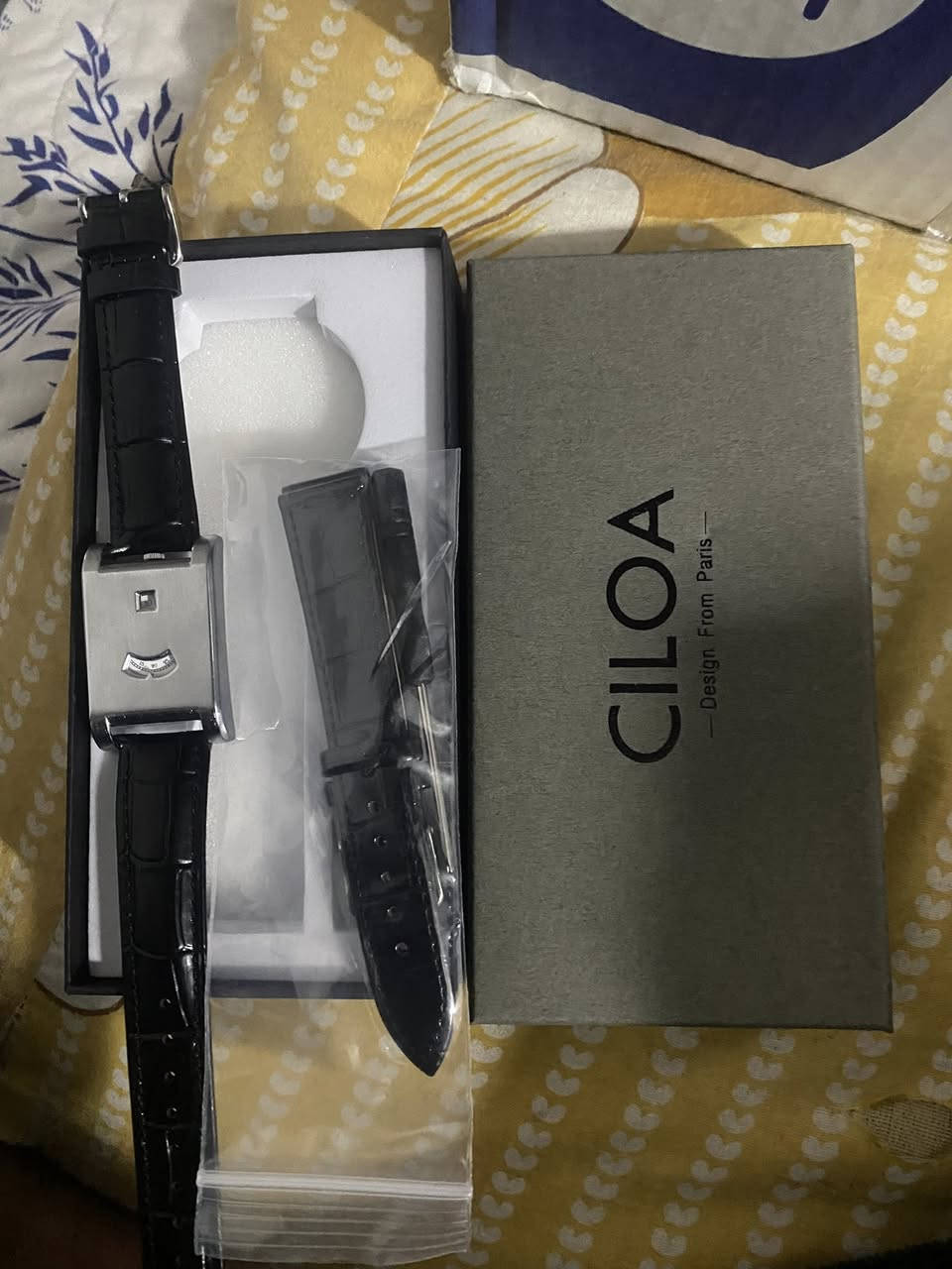 ساعة CILOA الإصدار الباريسي – فن الوقت بلمسة كلاسيكية ⌚✨السعر ٨٥ الف للتواصل خاص


**إذا كنت صاحب هذا الإعلان وتريد حذفه لأي سبب، رجاءا أرسل رسالة إلى الدعم الفني**