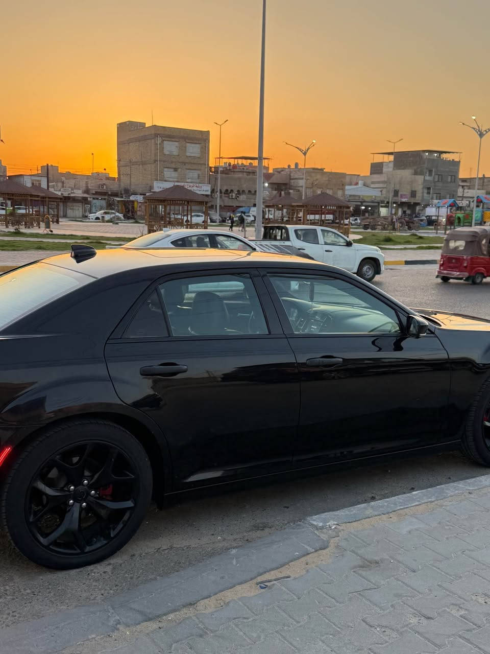 السياره فول مواصفات S 
ماشيه 63000km
تبديل فقط 3 قطع امامي 
محرك 3600
السياره رقم بصره تحويل ثاني يوم 
السياره مكانها بصره 
*********** البصرة, العراق
