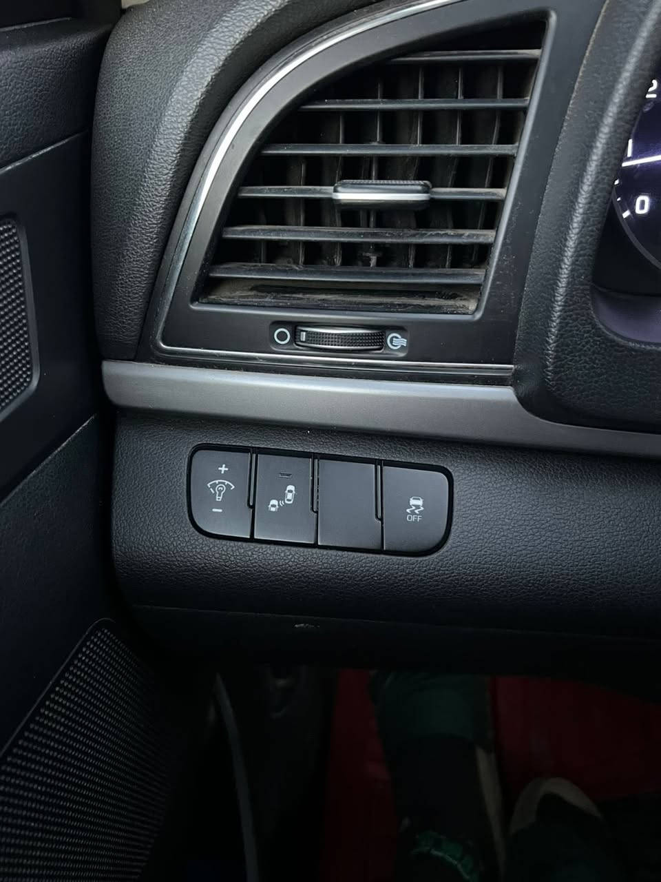 الانترا 18 وارد امريكي فول مواصفات  لبيع.   *********** الاتصال
