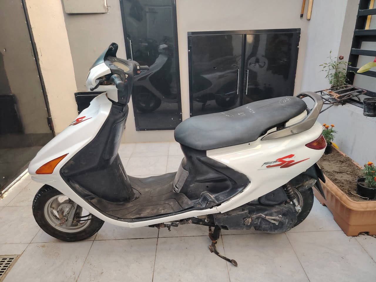 للبيع فراشه حاويه فحل مكينه ناعمه شلعه فول كهربائيات كلهه شغاله سلف هندر كامله علفحص السعر 450اي استفسار ***********عنواني نجف موجود واتساب
