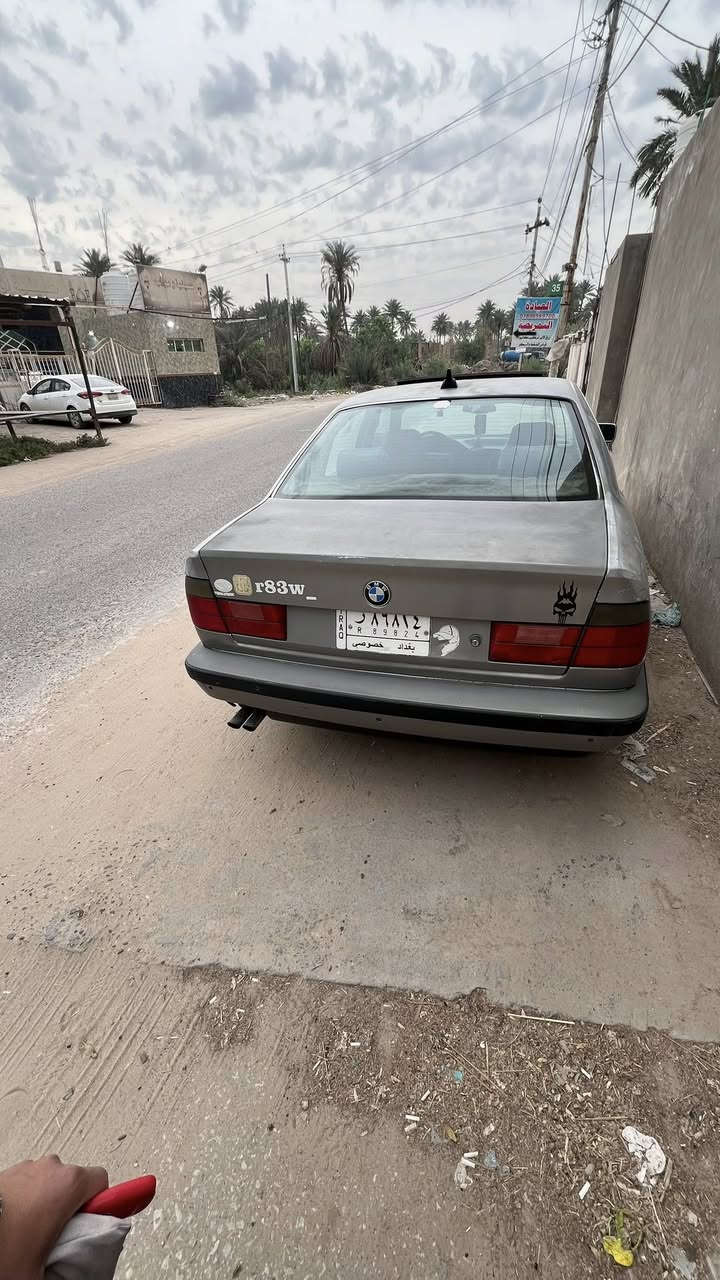 للبيع 525 رقم بغداد مشروع وطني سنويه لـ27.. فتحه سلايد كهربائياته شغاله كير حاويه جديد بديها نضيف السياره مكينته بيه تبخير رايده 42 مكان نجف***********
