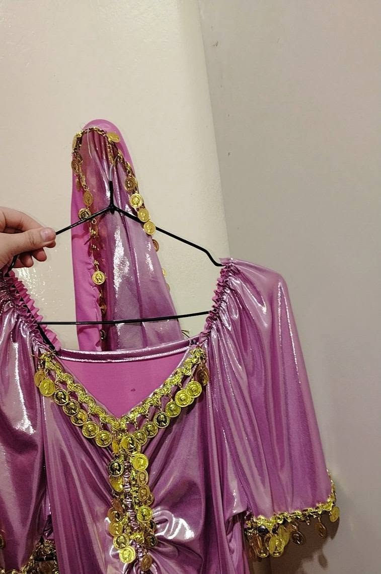 السلام عليكم عندي هذا الموديل كلابيه قماش ديسكو ليرات وياها طرحه شعر هم بيها ليرات سعرها 23 توصيل فقط بالحسينية


**إذا كنت صاحب هذا الإعلان وتريد حذفه لأي سبب، رجاءا أرسل رسالة إلى الدعم الفني**