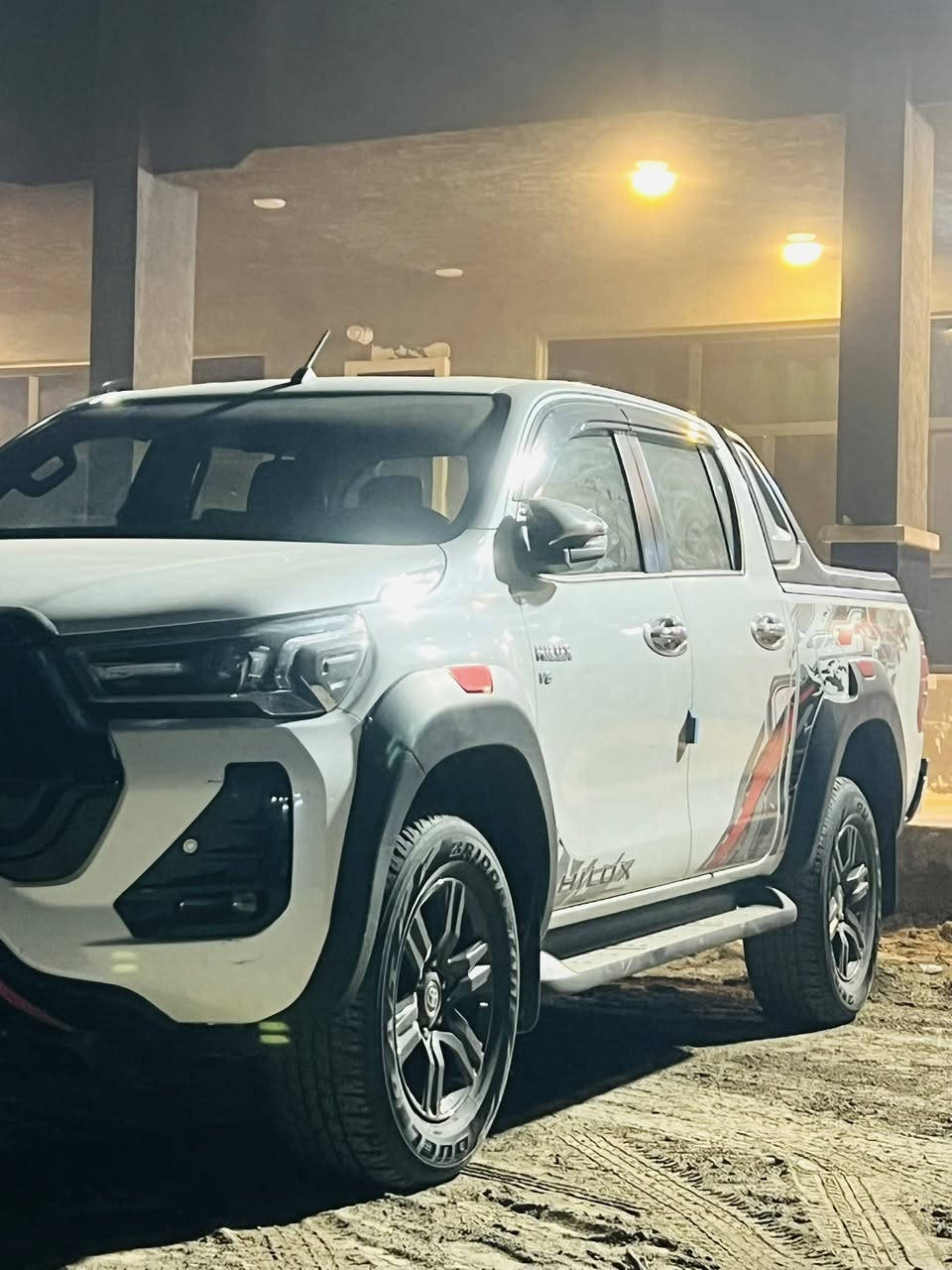 فور ويل موديل 2024 TRD يوجد بارد قليل جدا في الجاملغ الأيمن الخلفي رقم سليمانيه  دولي فول مواصفات ماشيه 29 ألف ساز 6 سلندر كشنات تدفأء تبريد قطعتين تبريد الاستفسار اتصل على الرقم ***********
