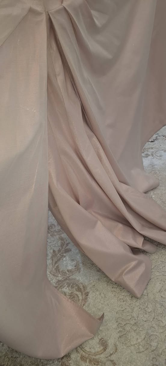 فستان قياس ٤٠
ملبوس مره ع كد الحفله ماخذي ب٣٥٠
اريده ب ١٠٠ و بي مجال فصال لسمكه و بي شاحط كلش حلو باللبس


**إذا كنت صاحب هذا الإعلان وتريد حذفه لأي سبب، رجاءا أرسل رسالة إلى الدعم الفني**