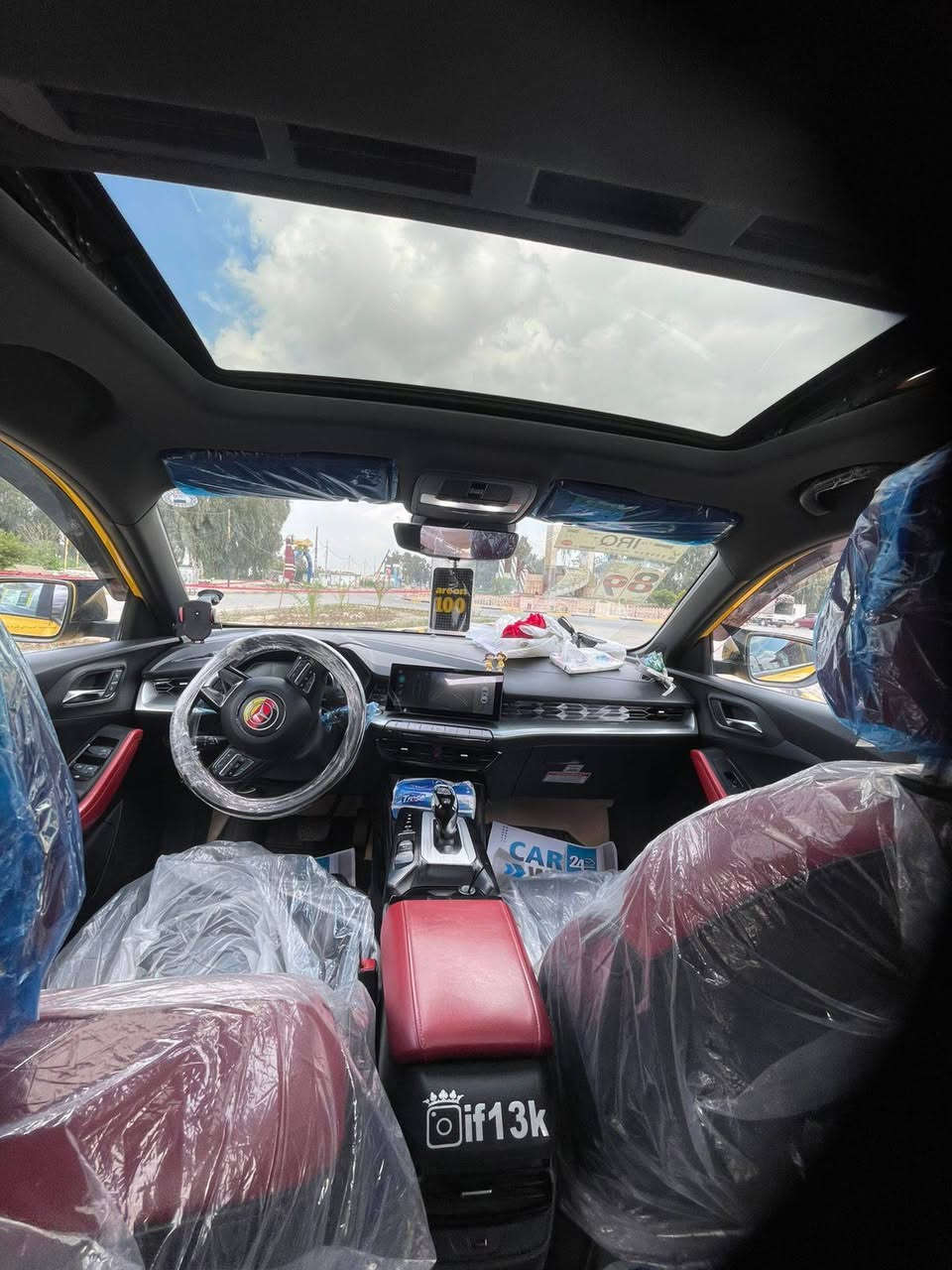 الفول اعلى فئة  1500 Turbo ✈️
موديل 2022

صبغ فقط باب النفر ]]] رقم اربيل بسمي 

السعر ١٢٠ مجال بسيط     يرهم مراوس مع تكسي حسب الاتفاق
                                   
   للاستفسار اتصل على *********** يتوفر واتس اب

🛸 خمس كاميرات دوارة 360'
🛸 مصابيح نهارية LED
🛸عداد ديجتال
🛸مصابيح خلفية LED
🛸مرايا جانبية كهربائية
🛸ابل كاربلاي و اندرويد اوتو
🛸اشارات في المرايا الجانبية
🛸بصمة تشغيل وبيبان
🛸مقود من الجلد
🛸مقاعد جلد رياضية
🛸مكابح توقف الكترونية EPB 
🛸مكابح انتظار الكترونية AUTO HOLD 
🛸ABS
🛸نظام الثبات الالكتروني ESP
🛸نظام توزيع قوة الكبح EPD
🛸نظام مكابح المنعطفات CBC
🛸حساس ضغط الهواء في الاطارات
🛸فتحة تكيييف خلفي
🛸نوافذ كهربائية 
🛸شاشة 10 انش مع نظام بلوتوث
🛸تحكم بالمقود جهتين 
🛸مداخل USB مع شاحن
🛸Apple Car Play
🛸كاميرا خلفية مع حساس خلفي
🛸مثبت سرعة
🛸 شفتات استيرن 
🛸تحديد مسار 
🛸دواسات بنزين وبريك معدنية رياضية
🛸ويل 17 من الالومنيوم
🛸رادار امامي
🛸مانع تصادم 🏎️
🛸رادار خلفي 
🛸كامرة 360 درجة
