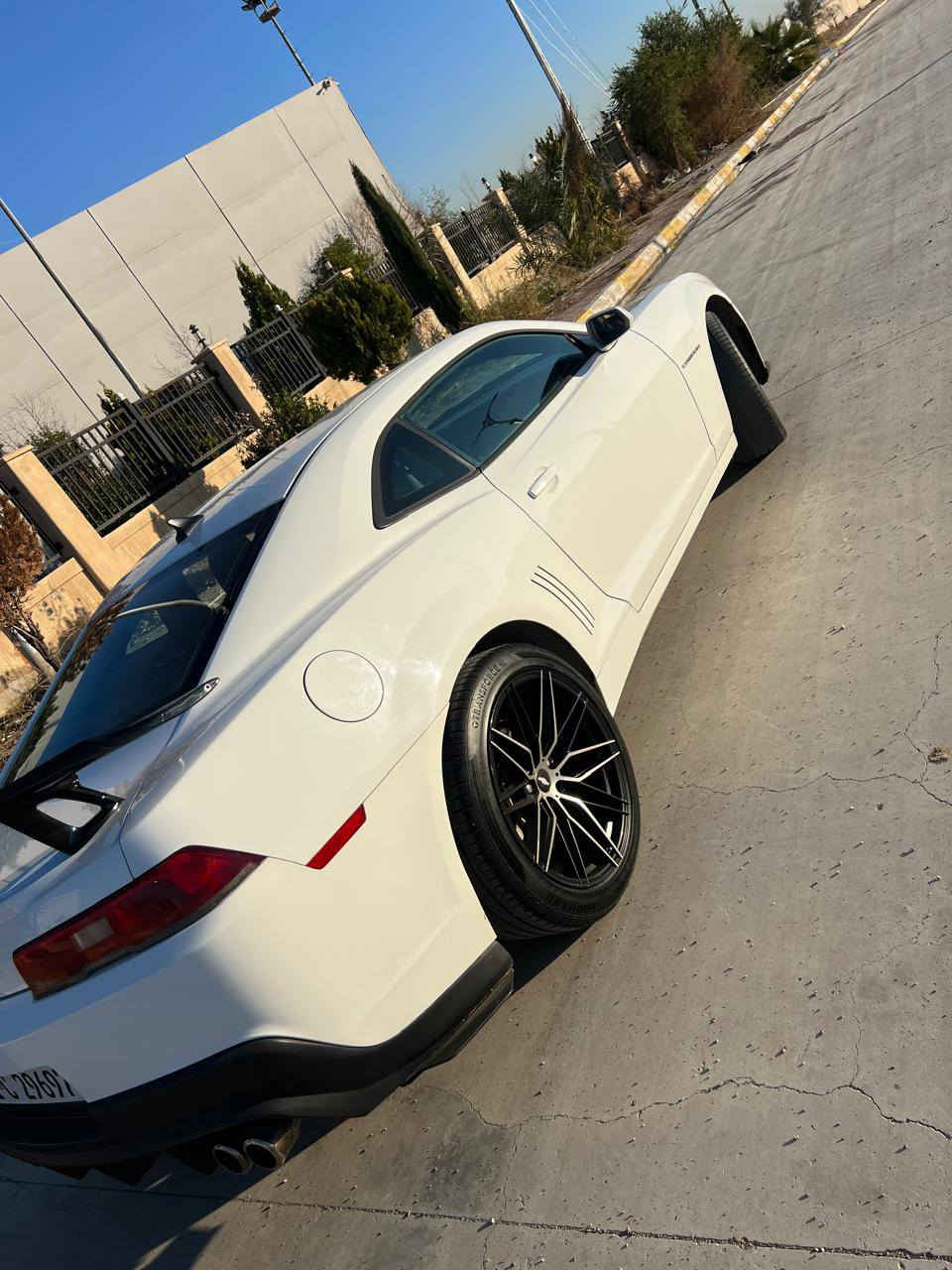 سلام عليكمم ...
اعلا مواصفات بالكمارو عدا الفتحه
السياره كلش نظيفه 
موديل 2015
محدث ZL1
جنحZL1
كير مكينه ممفتوحات بلاديات 
السياره باسمي
شرط التحويل والغرامه
دفتر بنزين
محرك ٦ سلندر
داتا شو
كيجات اصليه 
كراسي كهرباء
تحكمات ستيرن 
شاشه اعطال 
كشن جلد
سستم صوت 
دمام بالدشبول
شفتات سرعه 
ويل ٢٠
بجم زنون
حادث جاملغ وبنيد بدون دواخل 
السياره كلش مميزه ونظيفه  
مكان السياره كركوك
سعر السياره خاص

*********** كركوك, العراق
