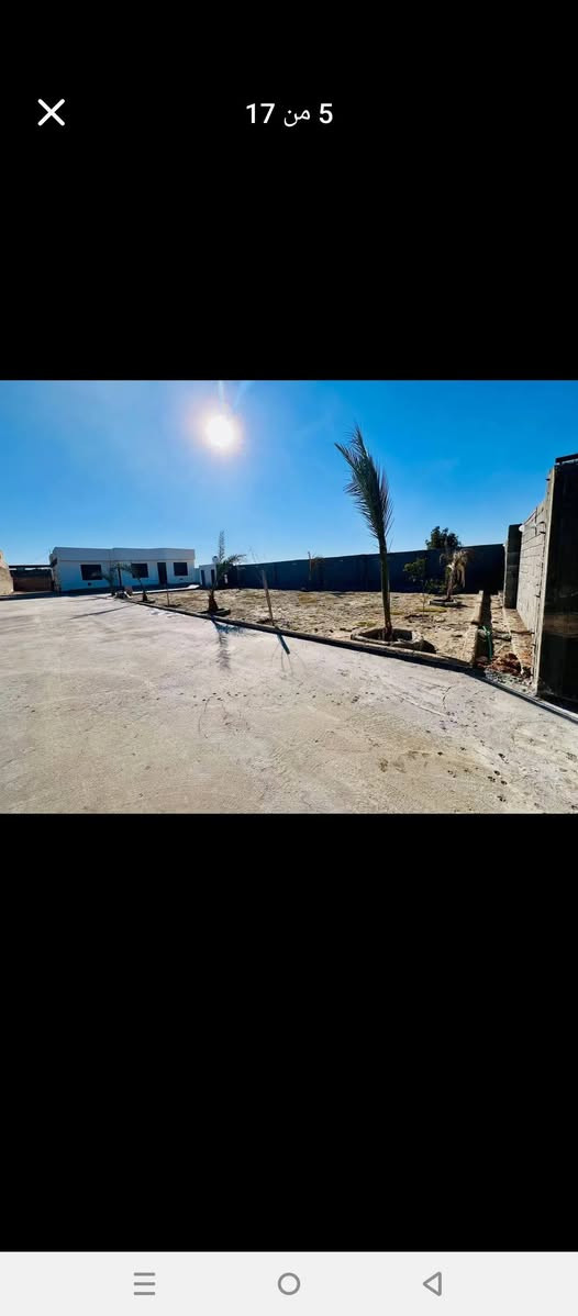 ((🧿اللهم صلي على  محمدوآل محمد🧿))
@الجميع((👈#مكتب_ألسنتر للعقار))

يالله بيت للبيع مساحه 1300متر بناء  275متر ولباقي حديقه مع كراج جبير 

لبيت بنجف عله شارع كربلاء عمود 150يبعد عن شارع كربلاء اقل 400متر قريب عله شارع لزوار🙏🤲

لبيت طابو زراعي مشمول بتطويب جاهز ثاني يوم يداور باسمك 

⚜️⚜️⚜️⚜️⚜️⚜️⚜️        

تفاصيل لبيت👇
غرفة عدد 3بنضام سويتات
صاله+ستقبال+مطبخ+صحيات داخليه وخارجية لبيت كله جمس وسحبات ملكيه ارضيه بورسلين ثقيل بناء كله طابوك جمهوري لبخ ثلث مراحل اساس وسقف صب بناء حديث بسنه ال2025

ملاحظة يوجد لدينا عروض بغير مكانات وبأنسب السعار بجميع انحاء النجف الأشرف اتواصلو ويه مكتب ألسنتر بملحق قرية الغدير بسايدين لجدد *********** اتصال وتساب
