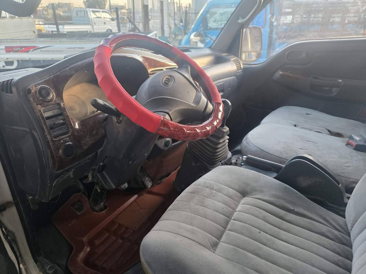 سلام عليكم كيا حمل للبيع موديل 2007 رقم بابل الاماني سنويتهة ال 29 هيه مسكر   محوره  مكينه وكير محور 2700 بيهة تبخير مال صبغ  السعر 85 الاستفسار *********** ///***********
