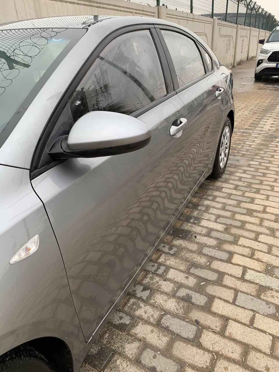 تم اعادة النشر بسبب الوعود الكاذبة من بعض الاشخاص كيا كي3 وارد كوري اصلي موديل 2022 السيارة مكفولة من الصبغ والتبديل بيها فقط بارد وطخة موضحة بالصور + حالوب كير مكينة مكفولات السيارة جاهزة من كل شي كلشي ماتصرف عليها مكينة 1600 دوش  المواصفات
تحكم ستيرن درايف مود 
قيادة ذاتية حساس
مقاعد جلد تحديد مسار
كشنات جديد مري شفط
تدفئة كشات مبدل زيت مكينة جديد
رقمها بغداد تحويل ثاني يوم السعر ١٣٥ وبيها مجال
للاستفسار مراسلة الصفحة او الاتصال ***********
