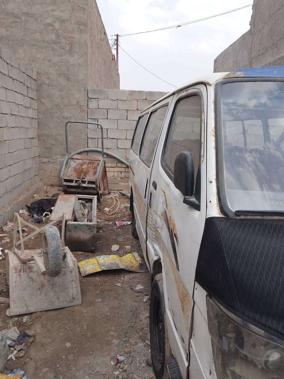 جنبي لبيع موديل 2007 كوم حديد ماندل راعيها كير ومكينه مكفولت رقم الهاتف ***********السعر 18
