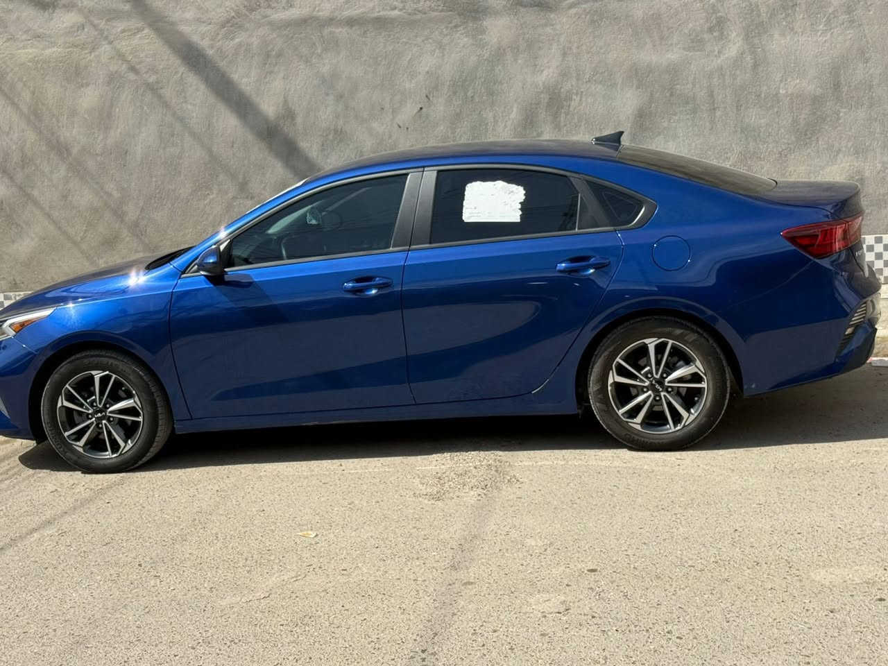 سلام عليكم كيا فورتي ٢٠٢٣دخول جديد بدون ارقام صور الحادث موضحه ومصلحه كامله سياره حلوه جديده ماشيه ٣٦ مكاني بغداد دوره السعر خاص ***********
