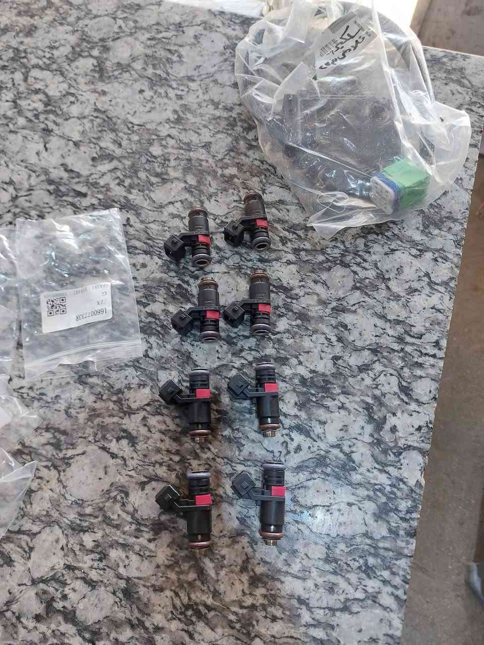 وصول
بخاخ رينو دايستر محرك ٢٠٠ 
***********
