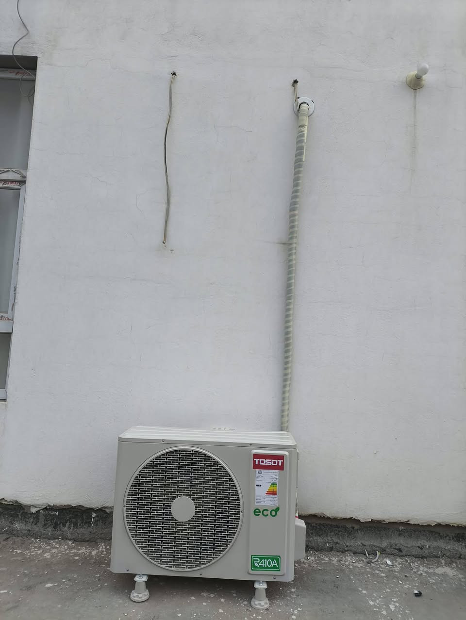 تم تنصيب سبلت جداري 2 طن غاز 410 نوع توسوت في منطقة مشروع المسيب 

ورشة سيف حكيم لصيانه وتنصيب وأدامة كافه اجهزة التبريد
***********
***********
