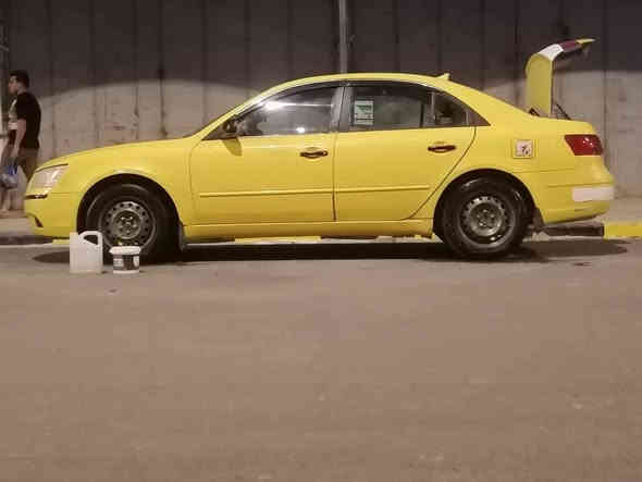 سوناتا للبيع مديل 2009 بيها ضربه جاملغ الأمامي والخلفي جاهزه مكينه وكير وحداديه مكينه قبل شهر شديتها رقمها مثنى سياره جاهزه من كل شي ترايك وين مايعجبك سعر 88 رقم ***********
