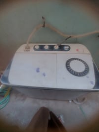 غساله جيدة نظيفه شرط الغسل والتنشيف سعر٥٥ اتصل واتساب ٠٧٧١٢٤١٠٦٠٤