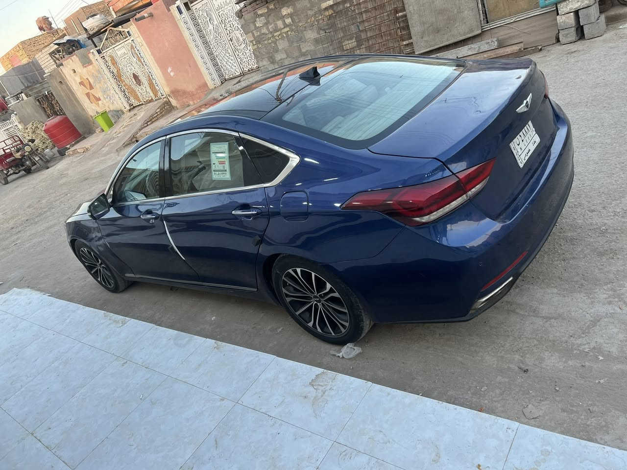 السلام عليكم سياره نوع جنيسيز موديل 2017 رقم بغداد باسمي فول مواصفات واحد ع واحد سياره جاهزه مابيه اي نقص من محرك وكير وتخم تاير بس لحداده نص عمر واردها امريكي ضررها صفحة العبري واصله اللفخذه ومصبوغه احزام السعر 115 بسعر الكوري الشراي يتصل مراوس شعدك سياره اراوسك مكان السياره ميسان ***********///***********
