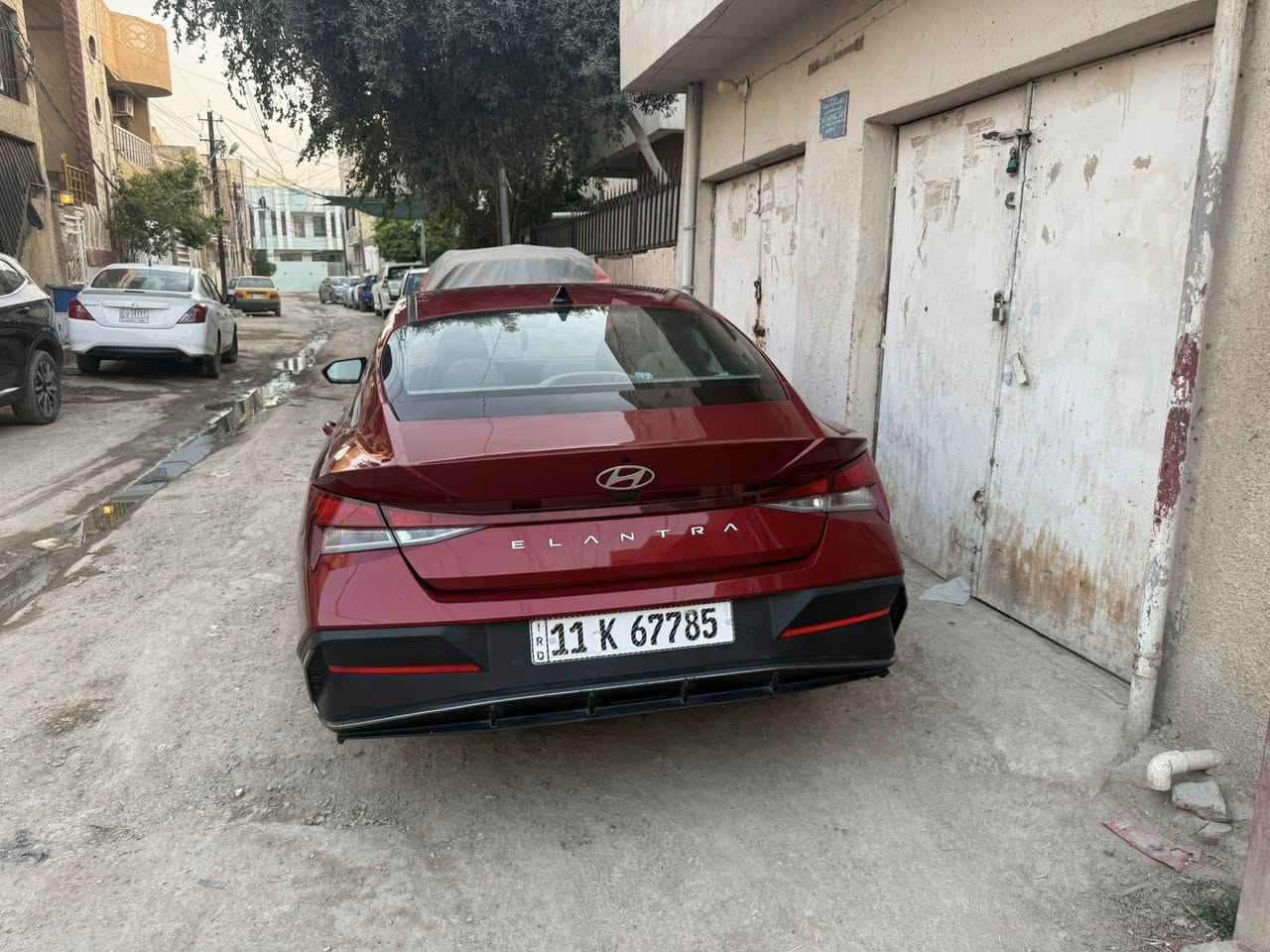 سلام عليكم النتره ٢٠٢٤ وارد امريكي
حادثها موضح بل صور بيها بس جاملغ 
ربع صبغ اوالباقي مكفوله محرك كير جديد 
ماشيه ٢٤ الف السعر ١٥٥ اوبيها مجال 
السياره رقم بغداد بسمي تحويل ثاني يوم
مكاني الكريعات رقمي ***********
