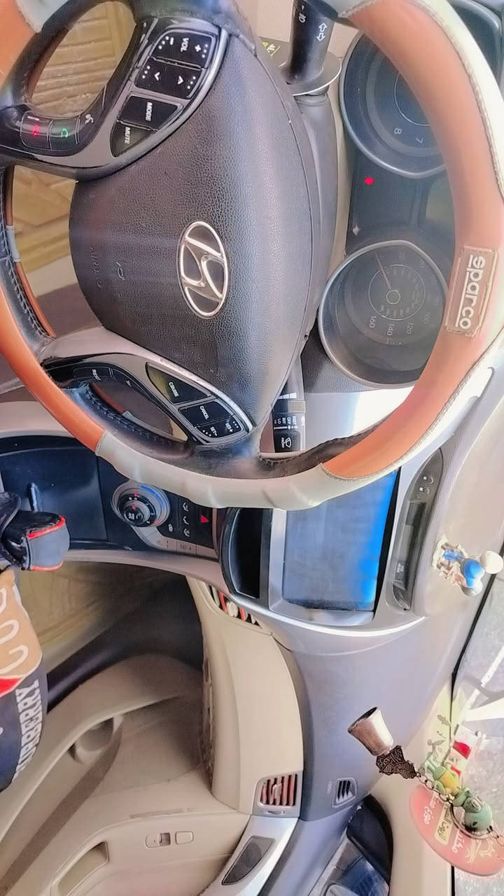 السلام عليكم النترا 2013امريكي حاثها سرقة فقط بدون حادث فول عدا البصمة كير مكينة تبريد مكفول طخم تاير ويل عادي صدر امامي خلفي جديد بأسمي السعر 98وبيها مجال سيارة جاهزة 
بغداد الشعب 
***********
