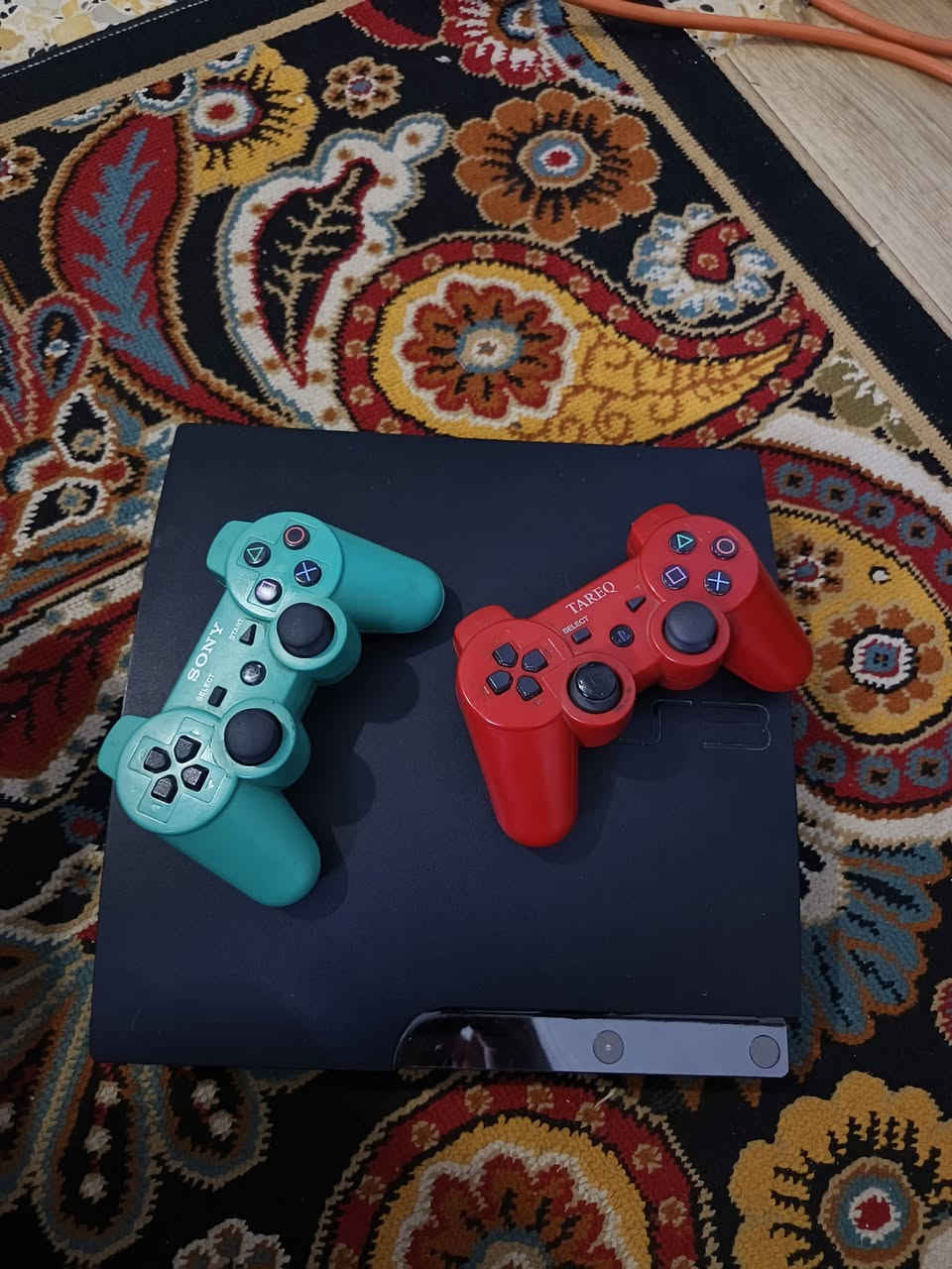 السلام عليكم 
بلي 3
قطعه نضيفه مثل ما واضح بل تصوير كامل ملحقاات
130 وبي مجال موجود توصيل


**إذا كنت صاحب هذا الإعلان وتريد حذفه لأي سبب، رجاءا أرسل رسالة إلى الدعم الفني**