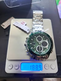 منو يريد هاي الساعه شرط نفس الوزن ونفس الساعه توصل يمك استلم من المندو...