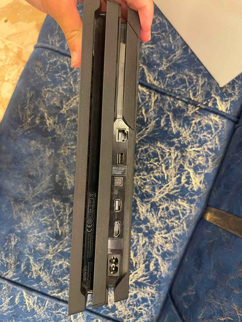سلام عليكم اخوان عندي
ps4pro ال .

ذاكرة 1تيرا

جهاز لك ستيكر مامفتوح

13.50 بعد كم شهر ويتهكر ومنصبله

العاب حاليان وموضح كلشي بالصور

الجهاز نضافة %100 وجهاز من 2016

عندي وياكارتونته الاصليه يعني مو جهاز

باله مثل الي معروض بالسوك وصوته

جدا هادء بالالعاب ويشغل 4k وويا

يدات ثنين وحده اصليه والثانيه تجاري

مكاني بغداد اعضميه عارضة ب

350 وبي مجال للشراي وهذ رقمي بي

واتس اب (***********@
