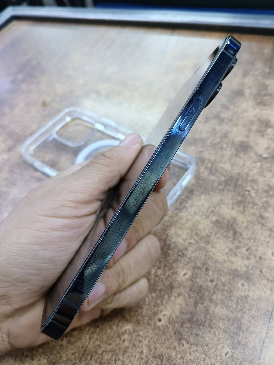 ايفون 12 برو ماكس 256 ماستر عربي شرق اوسط
بطارية 82 بلادي 
جهاز ممفتوح غير مفتوح وتر برووف نموذج AAA ماستر 
575 قفل السعر بدون نقاش جهاز مالتي ومحافض عليه كلش 
بغداد الاعظميه ***********
