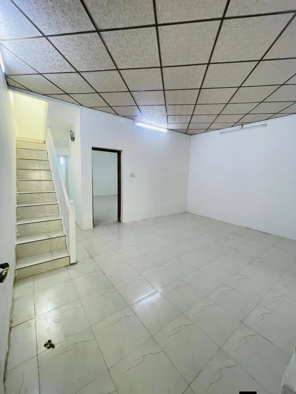 بيت للبيع مساحه ١١٠ متر طابو صرف
حي ميسان قطاع ٢٣ مجاور شارع الجامع 
غرفه وصاله ومطبخ وستقبال 
وصحيات داخليه وخارجيه ومكشوفات 
السعر ٩٣ مع مجال 

للاستفسار والمعلومات الاتصال بنا ع الارقام التاليه 

***********

***********

***********

أو مراجعه مكتب ألروان للوساطه العقاريه والمقاولات العامه 

عنوان المكتب حي ميسان ع الشريط قرب صيدليه الشراع 

عندك بيت عرصه للبيع راسلنه وات ساب وتدلل
