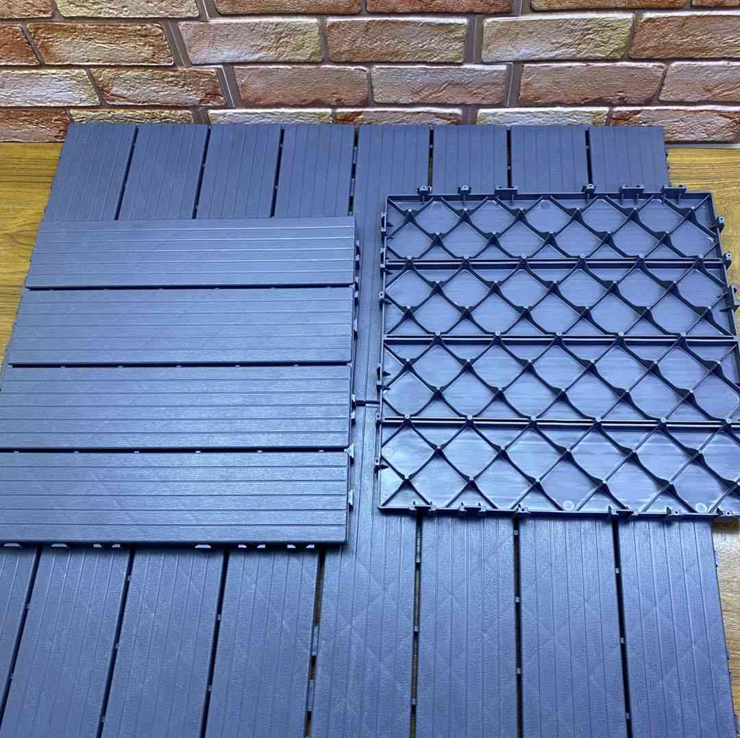 ارضيات بلاستك

أرضيات بلاستيك – الحل العملي للترتيب
كاشي بلاستيكي بنظام التعشيق، يوفر مظهر مرتب ونظيف للمساحات الخارجية والداخلية بدون الحاجة لعمال أو مواد بناء.

وين تكدر تستخدمه؟

• حول المسابح: مادة مانعة للانزلاق وتصرف المياه بسرعة من خلال الفتحات.
• الحدائق والمنزهات: لعمل ممرات نظيفة فوق الثيل أو التراب.
• البلكونات والأسطح: يحول الأرضية الصبة إلى مكان مرتب وسهل التنظيف.
• المناور والطارمة: يمنع تجمع مياه الأمطار بفضل قاعدته الشبكية.
• أرضيات الكراجات: يتحمل الأوزان وسهل الغسل بخرطوم المياه.

المواصفات الفنية:

• القياس: 30 \ 30 سم  (الارتفاع 2 سم).
• التركيب: نظام "كليك" يدوي، تكدر تركبه وتفتحه بنفسك بكل سهولة.
• المادة: بلاستيك (Polypropylene) مقاوم للرطوبة والحرارة.
• متوفر ٤٠ قطعه تغطي مساحة ٣.٦ متر مربع او ١٢ متر طول

🚚 خدمة التوصيل متوفرة لكافة المحافظات.

#أرضيات #مسابح #حدائق #بلكونات #ديكور_عراقي #تجهيزات_منزلية #العراق #بغداد #كاشي_بلاستيك


**إذا كنت صاحب هذا الإعلان وتريد حذفه لأي سبب، رجاءا أرسل رسالة إلى الدعم الفني**