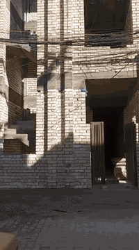 السلام عليكم تعلن شركة الجبوري للعقار والمقاولات العامه عن بيع عماره 3 طوابق بناء حديث في منطقة الاسبع ابكار نهاية شارع الهبي دي ملك صرف زراعي تسليم مفتاح
1 المساحة 108 متررر 
2 الواجه 4 مترر و80  سانتيم 
3 النزال 22 متررر ونص 
4 عرض الشارع 6 متررر 
5 السعر 230 مليون وبيه مجال 
يتكون من 3 شقق
كل شقه تتكون من طرمه وصاله وحولي ومطبخ ومنورين وغرفتين نوم وخدمات كامل الاخدمات 
*********** أبو صكر الجبوري 
***********
