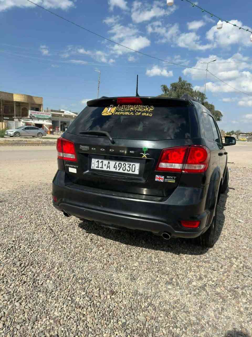 دوج جورني 2012
3.6L V6 
تبريد 3 قطع 
وارد ضربتهة شفة دعامية بدون لغود ولا شواصي يعني ضربتهة كلش خفيفة وحلوة فقط شفة دعامية بيهة نقص بس تبديل رواجز (مو ضروري تبدلهن فقط صوت خفيفة بل تشغيل صباحاً ويروح ) وصوندة تبريد مزروفة يعني تصليح التبريد كلة ميكلف 90 الف وصبغ بنيد جارد

سعرهة 110 وبيهة مجال 
سنوية 2028 حديثة بسمي 
مكاني بغداد
***********
