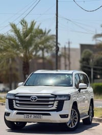 للبيع فقط تيوتا لاندكروز ٢٠٢٢ ساز  GXR  ٦ سلندر تنفس طبيعي   ماشية ٩٠ ...