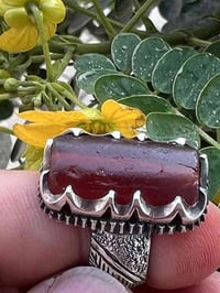 خاتم عقيق يماني • قديم عباسي • صياغة يدوية