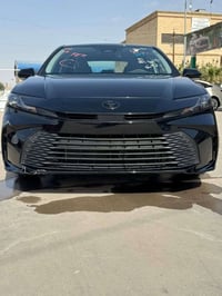 كامري هايبرد • موديل ٢٠٢٥ • ماشيه ٢٠٠٠