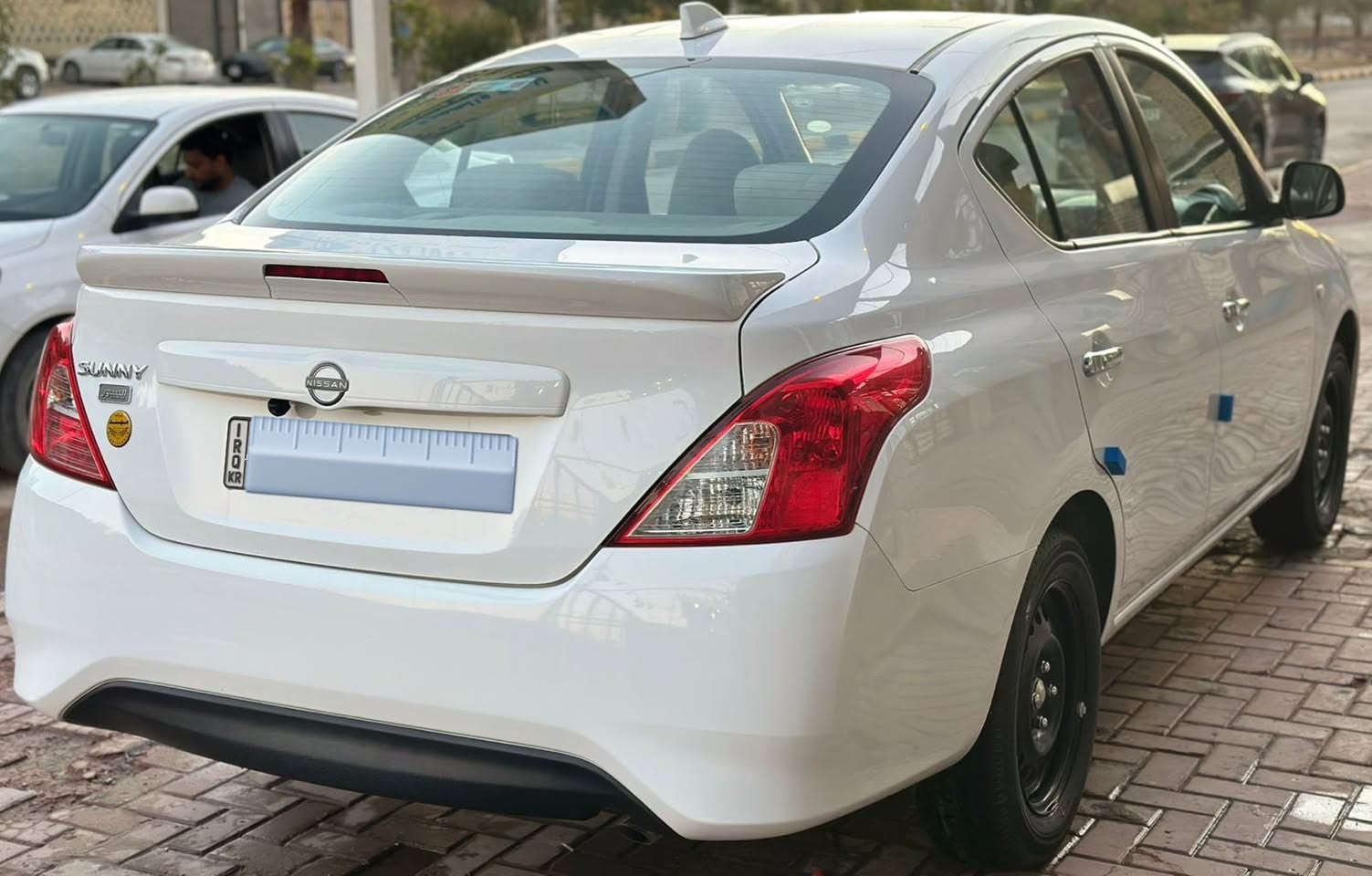 نيسان صني هندي
ضمان شركة السور 

رقم اربيل الجديد 
موديل ٢٠٢٤ بليته زرگة 
شباك الجديد 
ماشيه ١١ الف 
مكفولة كفالة عامة
السعر ١٢٩ وبي مجال 
للأستفسار : *********** 
العنوان : النجف
